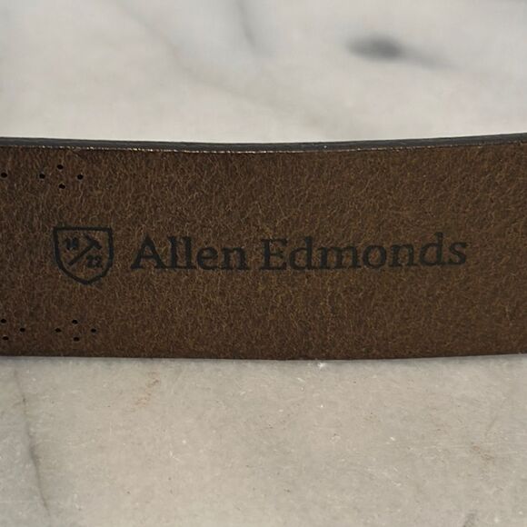 Allen Edmonds Men's Dark Brown Leather Belt detailed edges sz 44 Italy - Picture 9 of 13